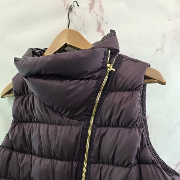 Athleta Down Vest Womens Medium Purple Puffer Coat Zip Puffy Downabout Raisin - Picture 11 of 12